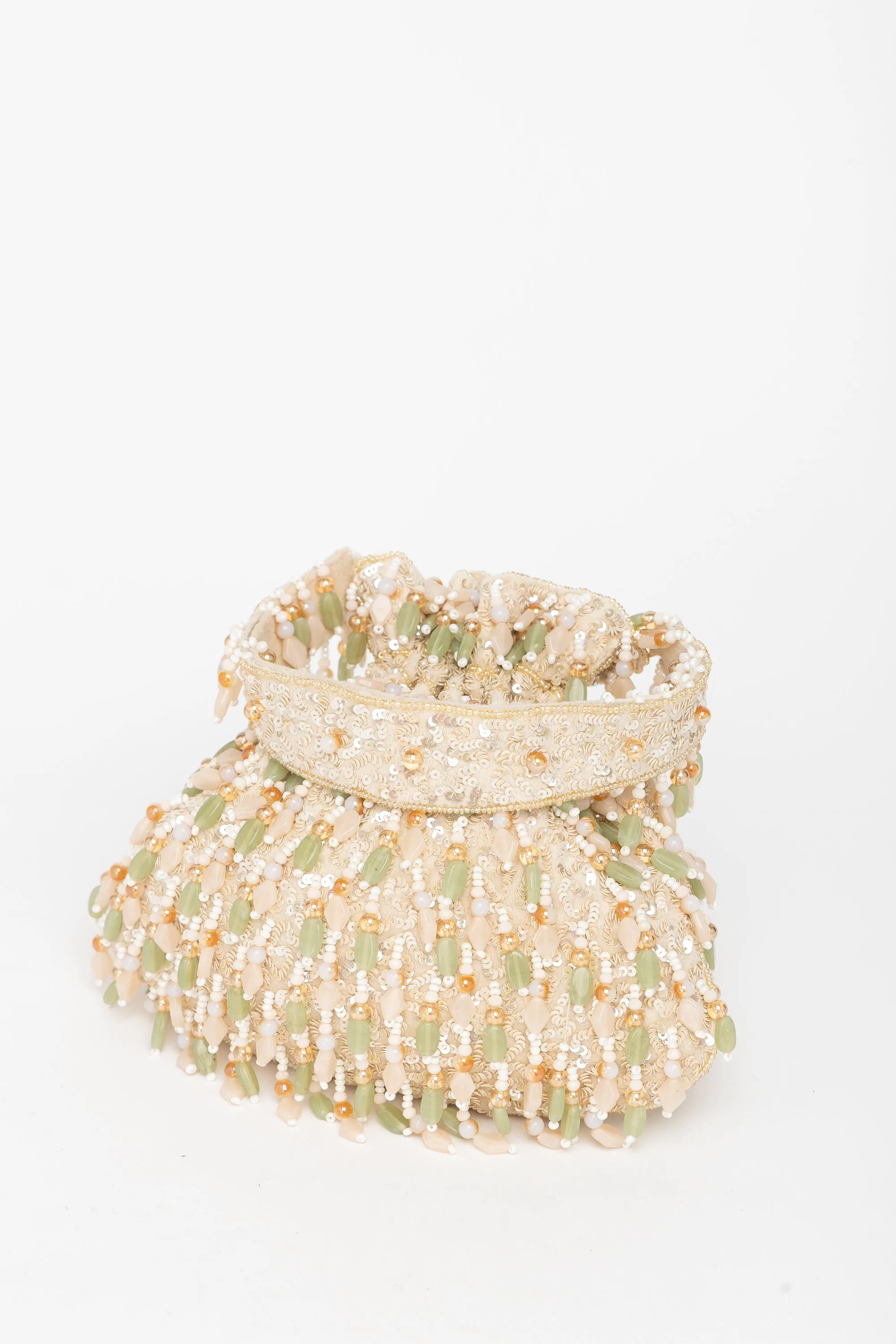 Avelia Potli – Sage Gold