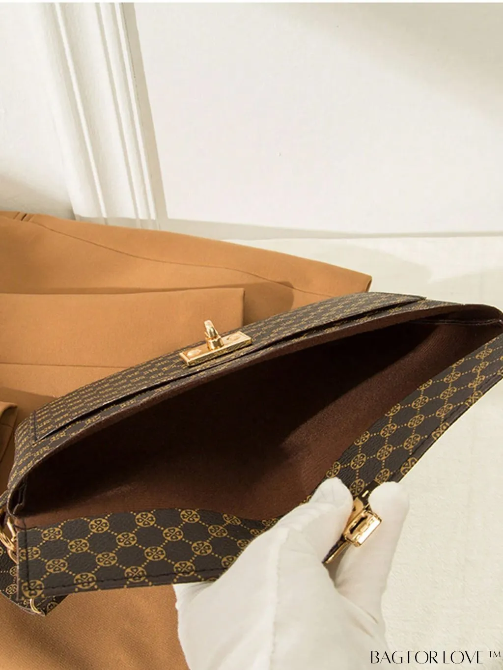 BagForLove - Compact Geometric Envelope Bag with Stylish Metal Accents