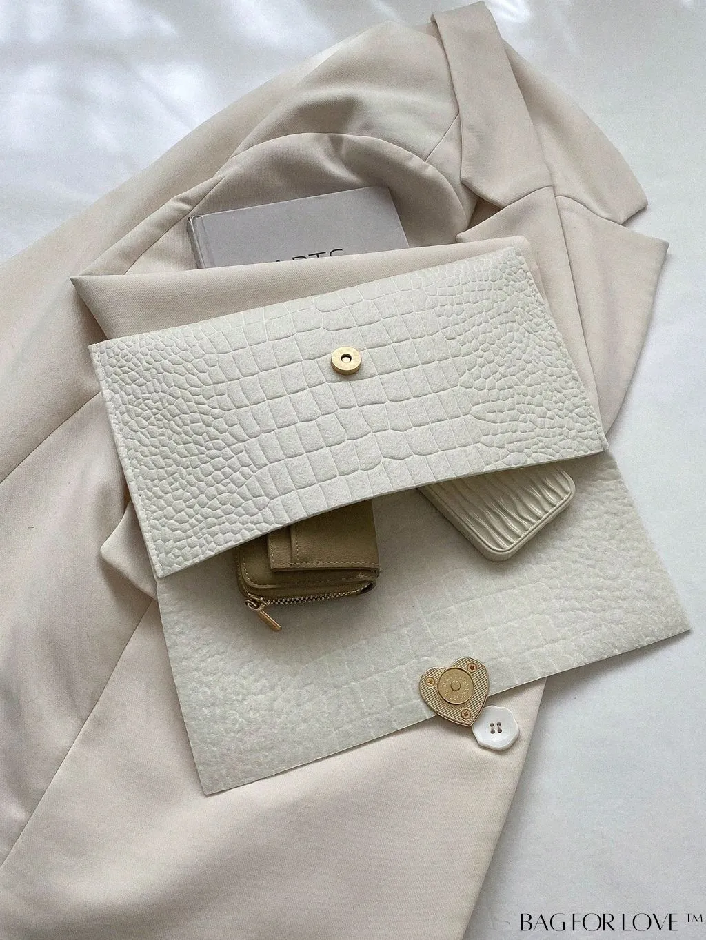 BagForLove - Crocodile Embossed Envelope Bag with Stylish Metal Heart Accent