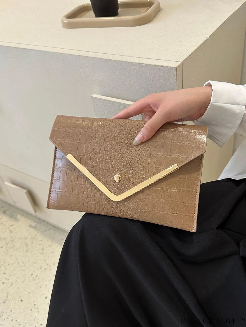 BagForLove - Elegant Crocodile Embossed Envelope Bag with Metal Decor