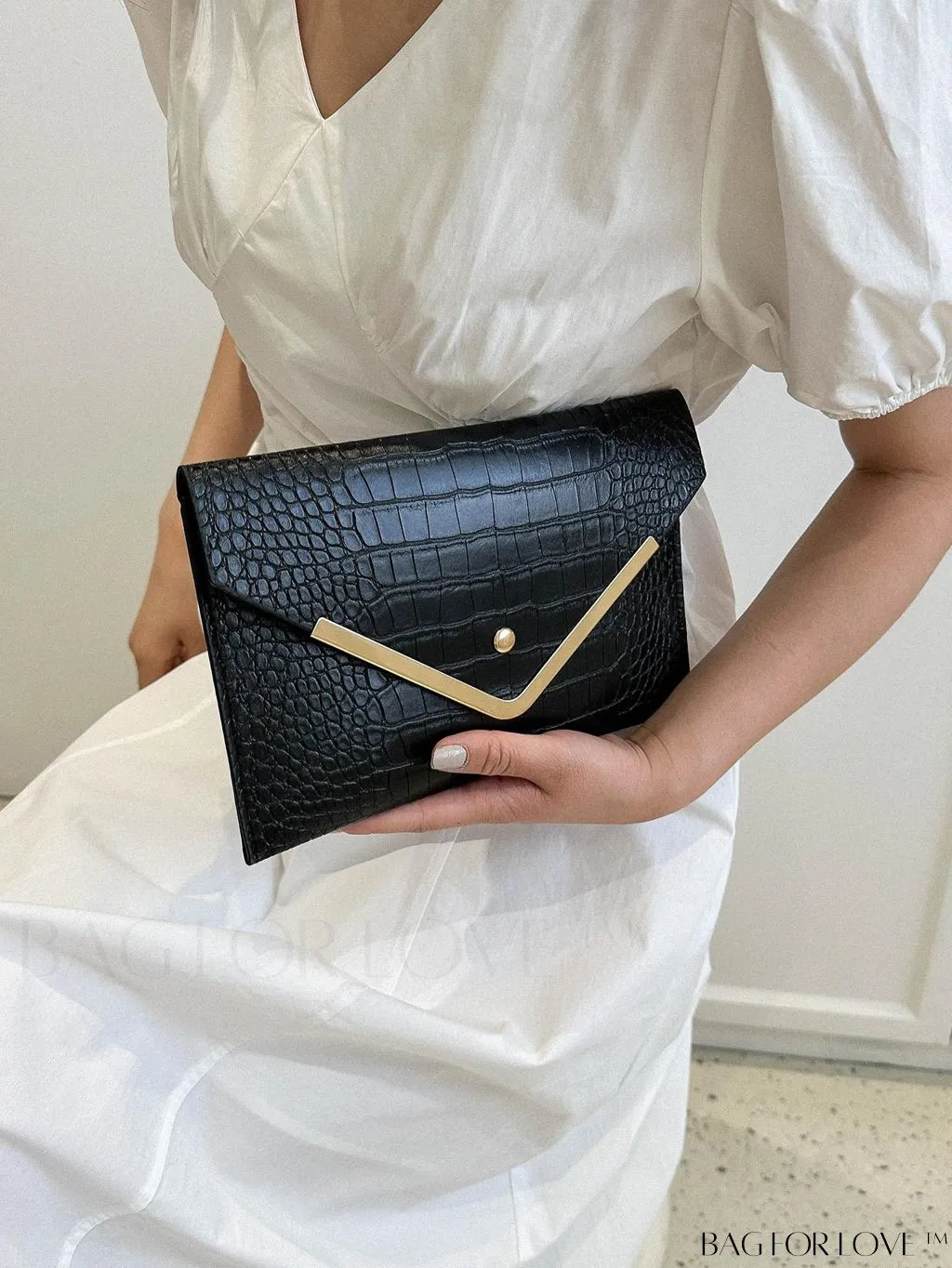 BagForLove - Elegant Crocodile Embossed Envelope Bag with Metal Decor
