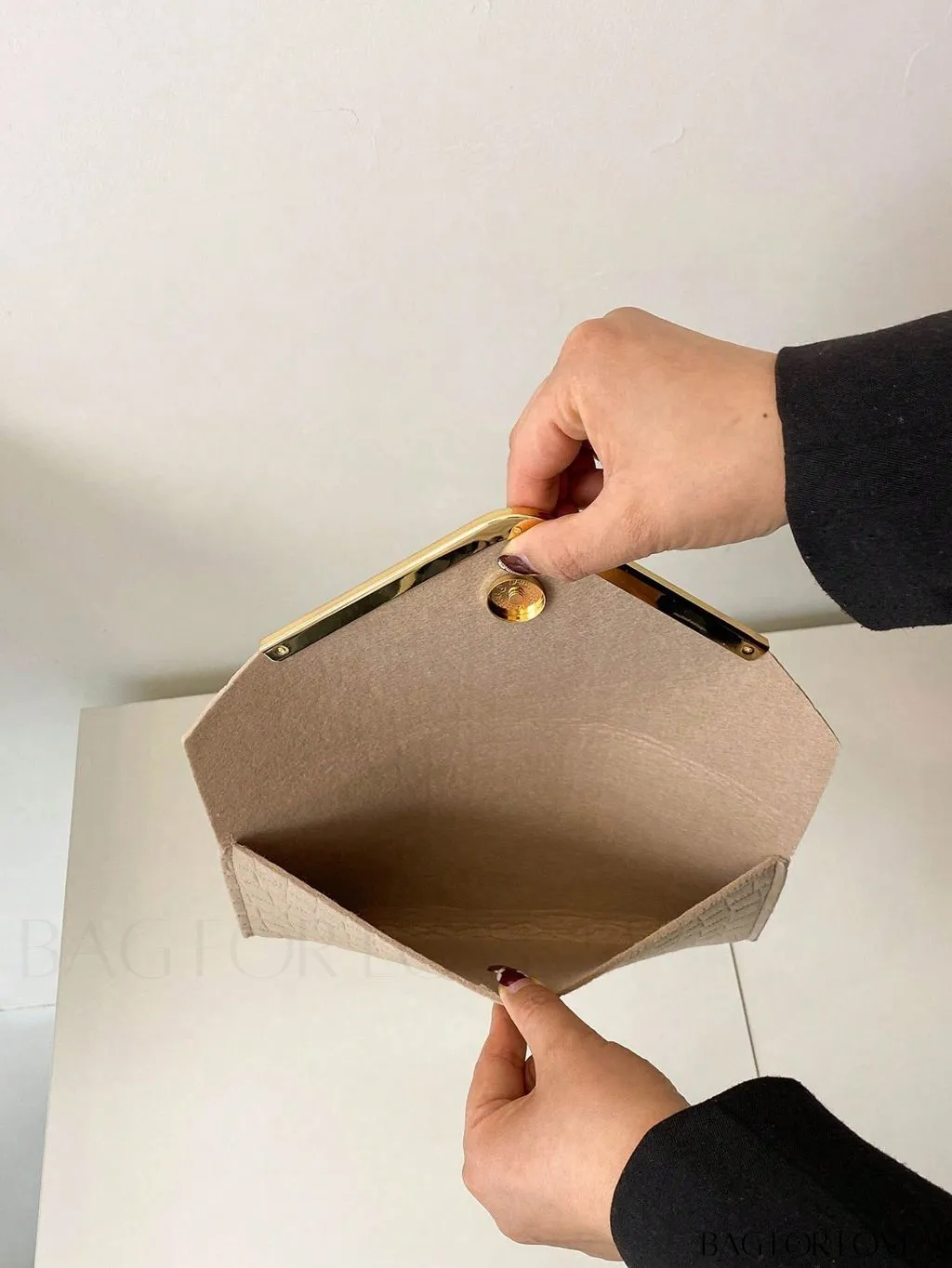 BagForLove - Embossed Crocodile Envelop Bag with Stylish Metal Accents