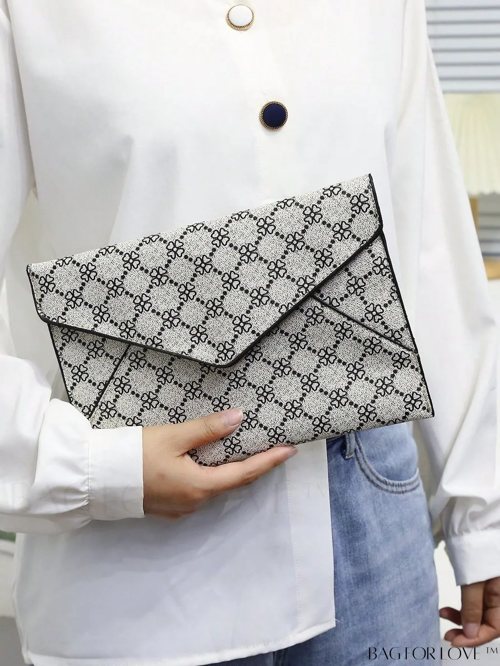 BagForLove - PURSE: Sleek Geometric Envelope Bag with Graphic Motif