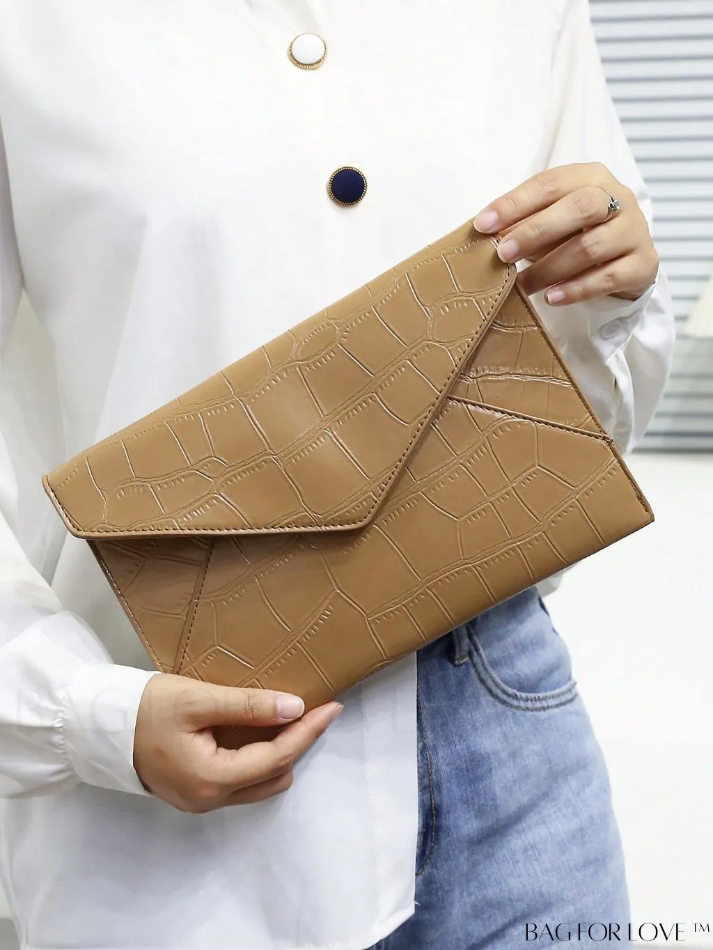 BagForLove - PURSE: Sleek Geometric Envelope Bag with Graphic Motif