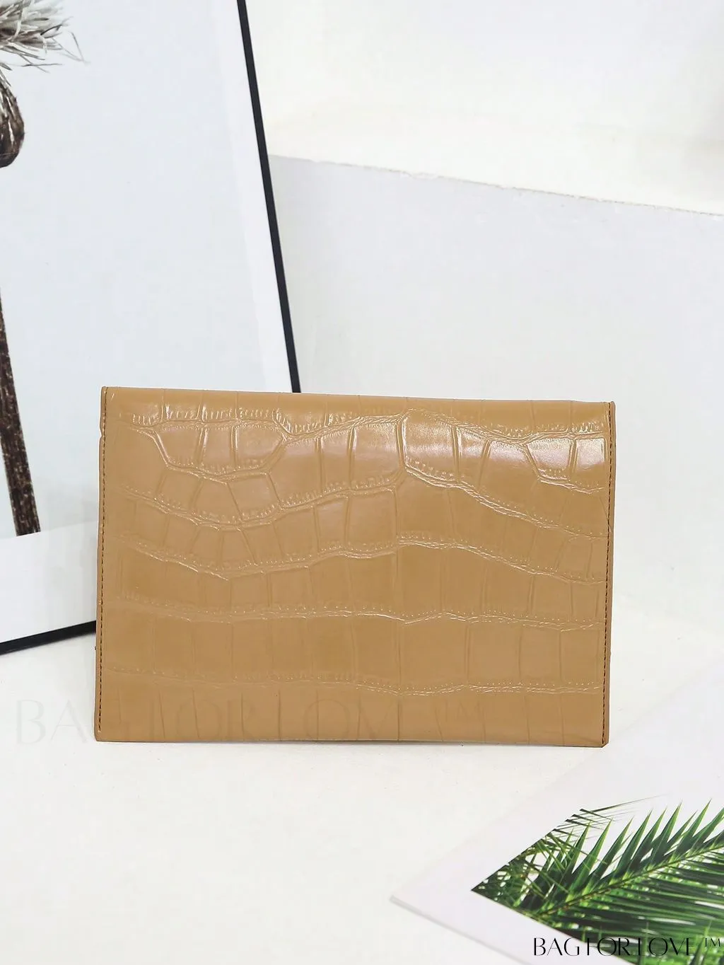 BagForLove - PURSE: Sleek Geometric Envelope Bag with Graphic Motif