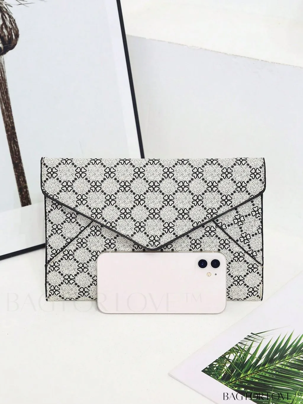 BagForLove - PURSE: Sleek Geometric Envelope Bag with Graphic Motif