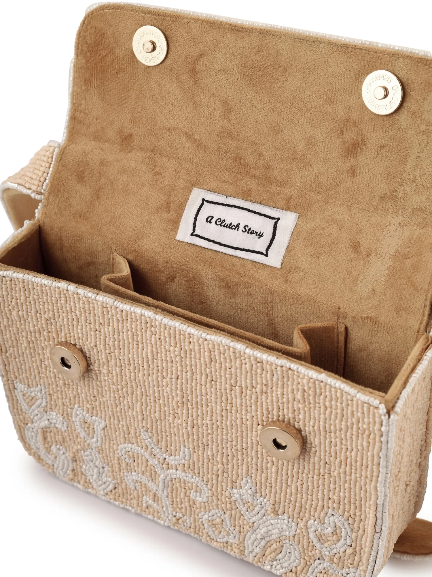 Beige Bloom Beaded Purse