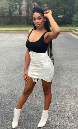 Bottoms Up Mini Skirt (white)