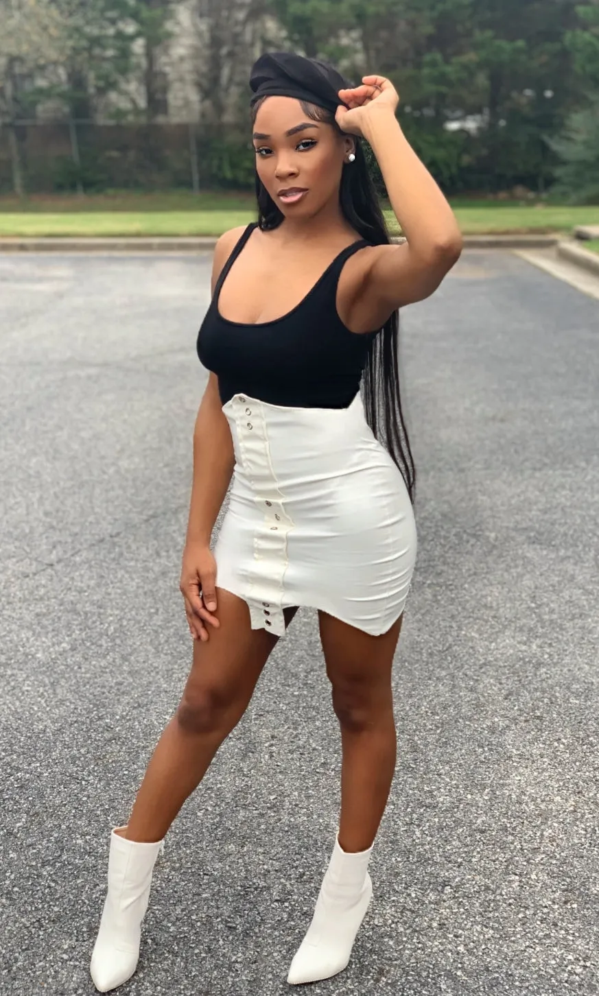 Bottoms Up Mini Skirt (white)