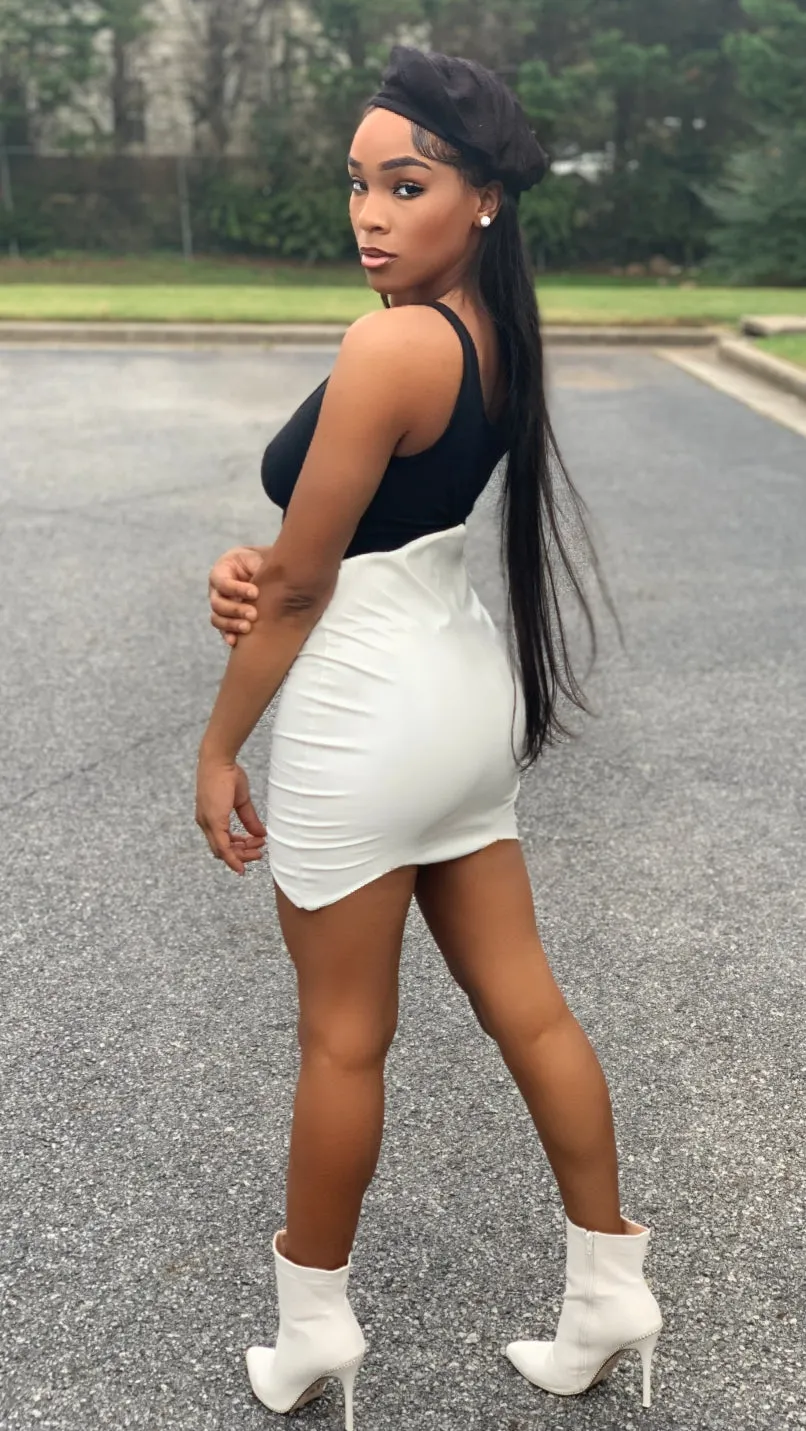 Bottoms Up Mini Skirt (white)