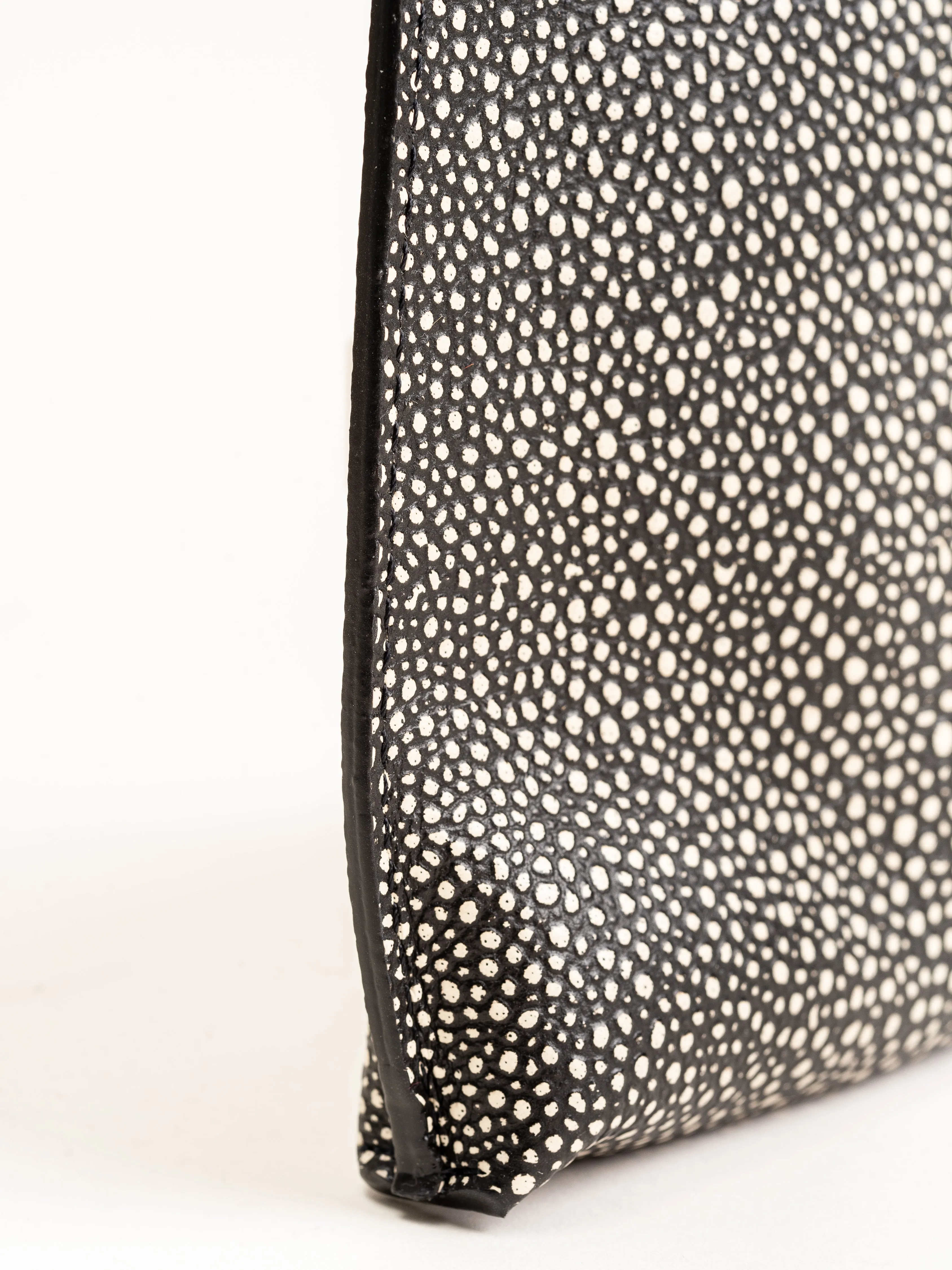 cell pouch - black shagreen