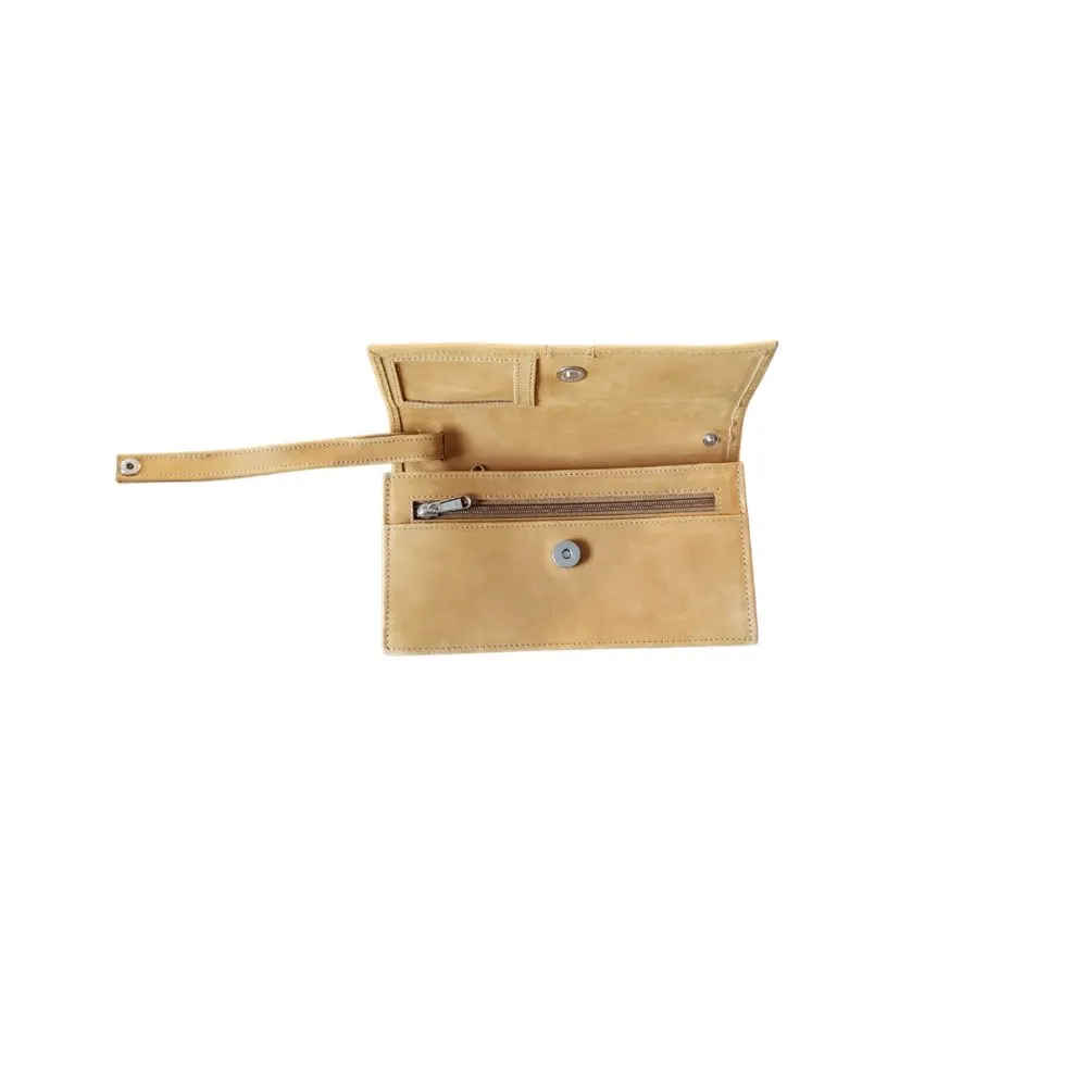 Clutch It Swing It - Fiama