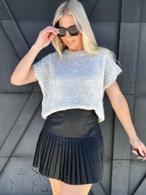 Faux Leather Pleated Short Skirt In Black