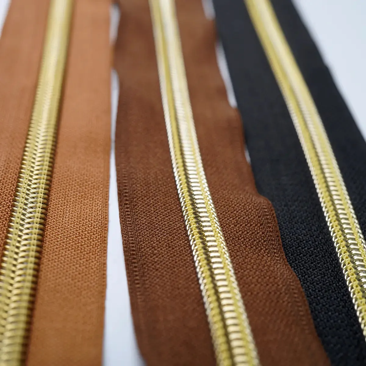 Gold Metallic Nylon No 5 Zipper 3 Yards Roll