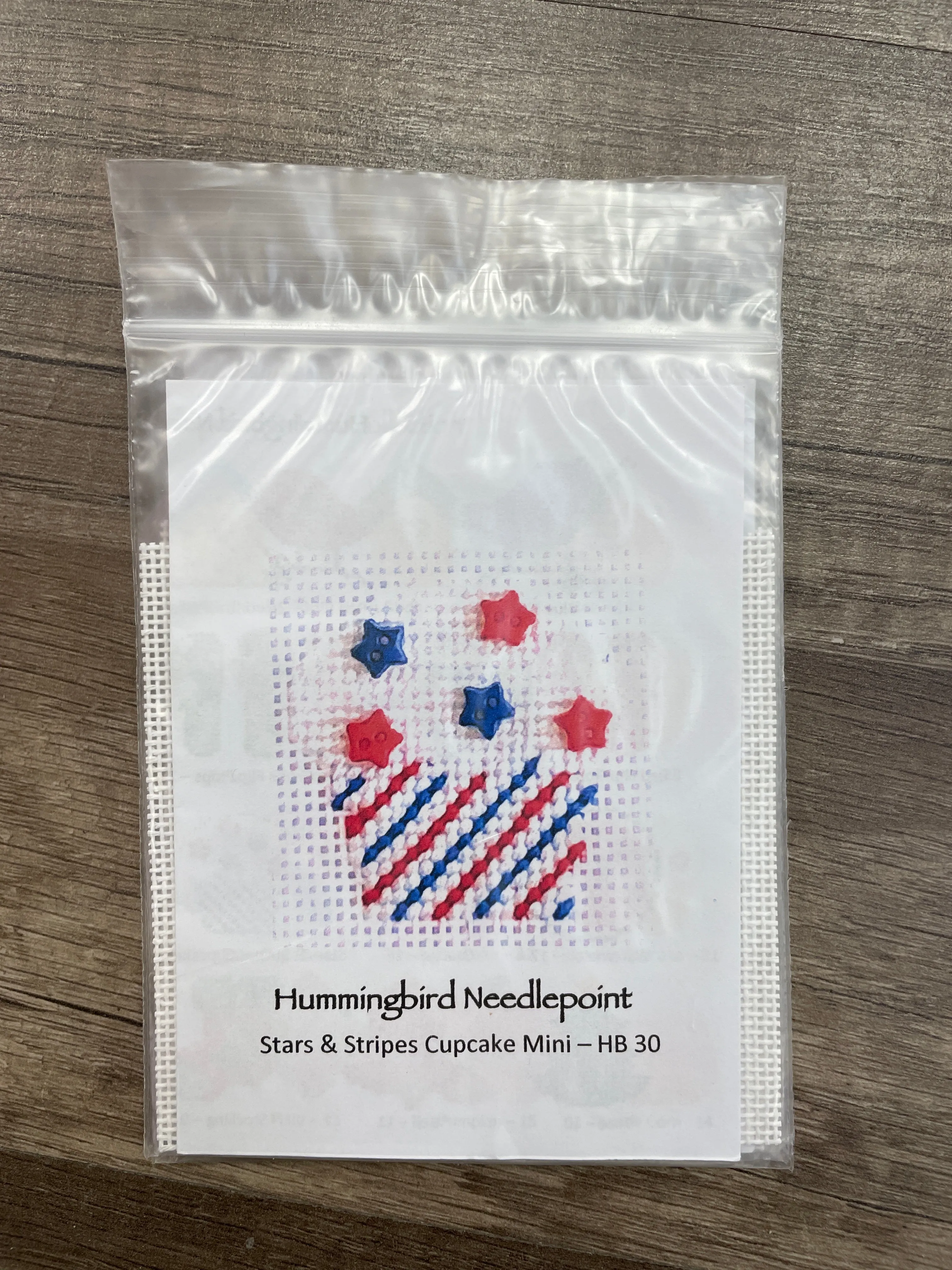 HB-30  - Mini - Stars & Stripes Cupcake