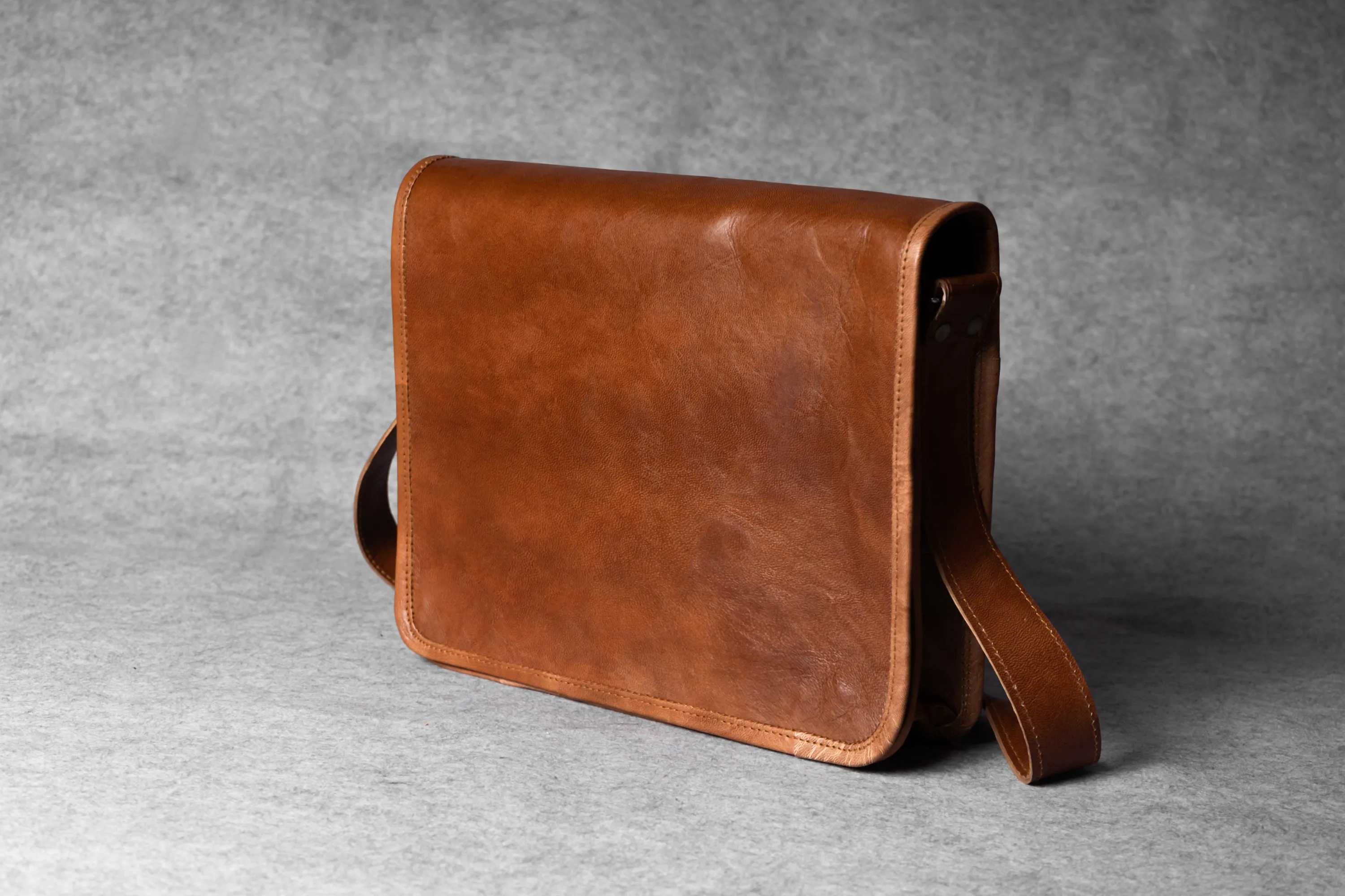 Keeper Leather Messenger Bag