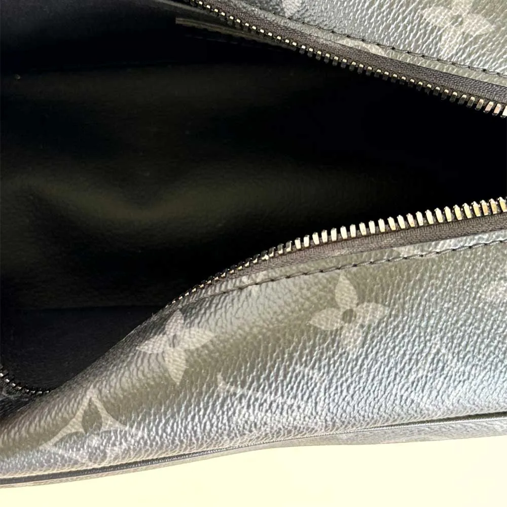 Locket Dopp Travel Kit