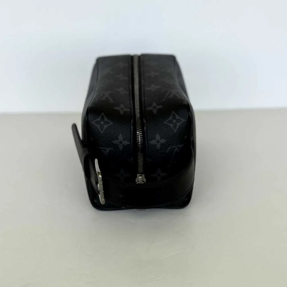 Locket Dopp Travel Kit