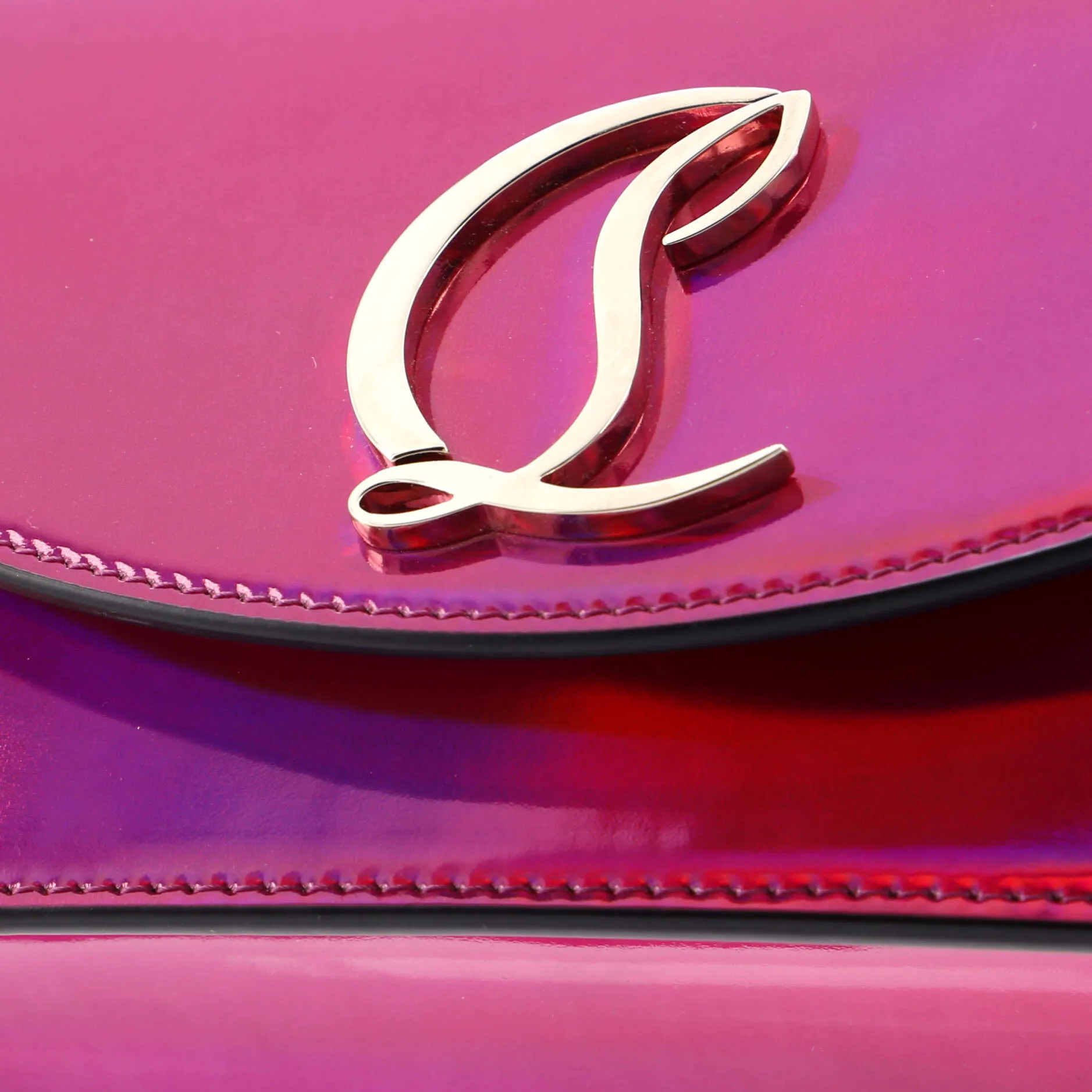 Loubi54 Chain Clutch Metallic Leather