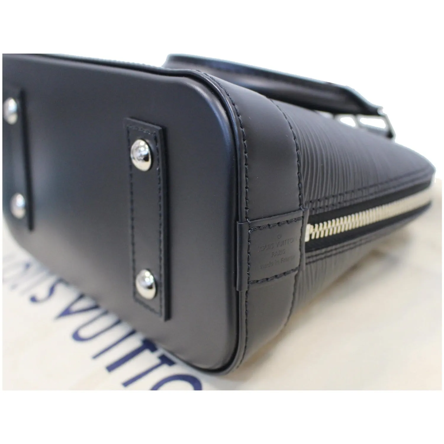 LOUIS VUITTON Alma BB Epi Leather Satchel Crossbody Bag Black