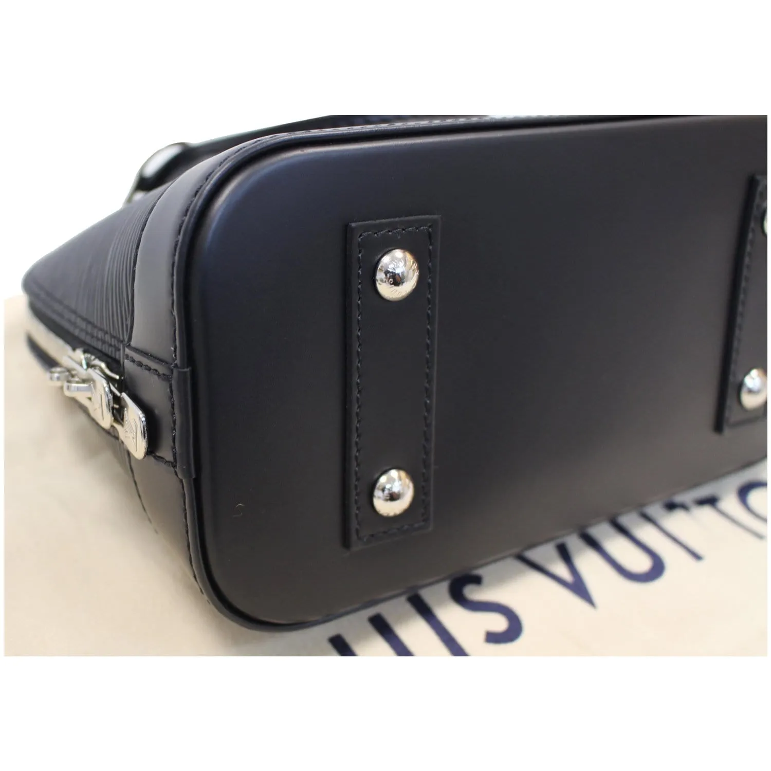LOUIS VUITTON Alma BB Epi Leather Satchel Crossbody Bag Black