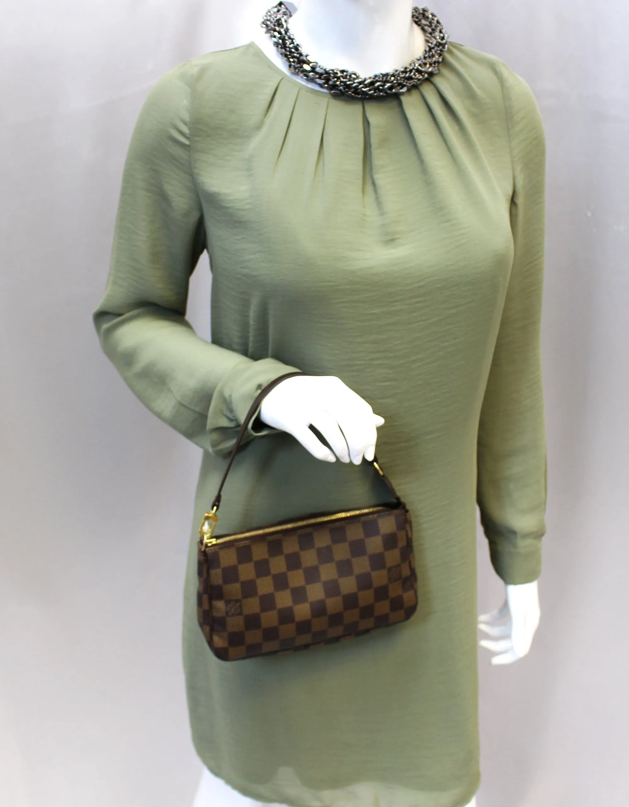LOUIS VUITTON Damier Ebene Pochette Accessoires Pouch