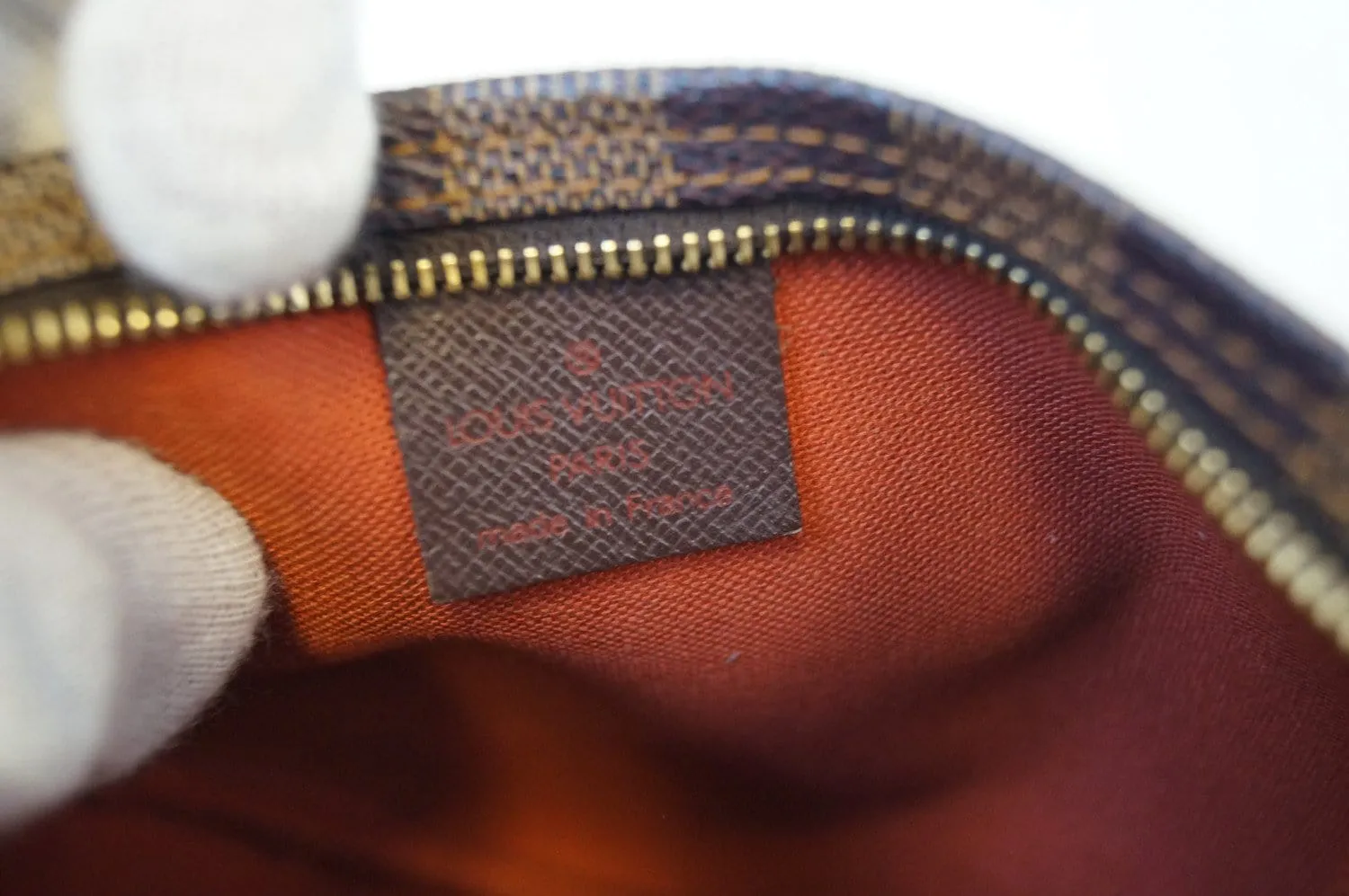 LOUIS VUITTON Damier Truth Makeup Pouch