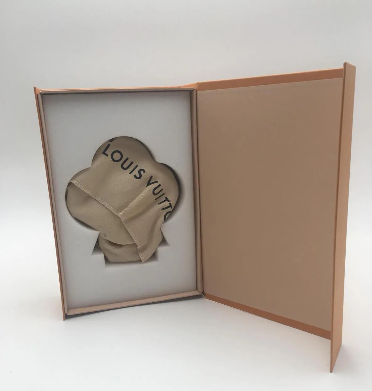 Louis Vuitton | Glossy Mini Vivienne | GI0310