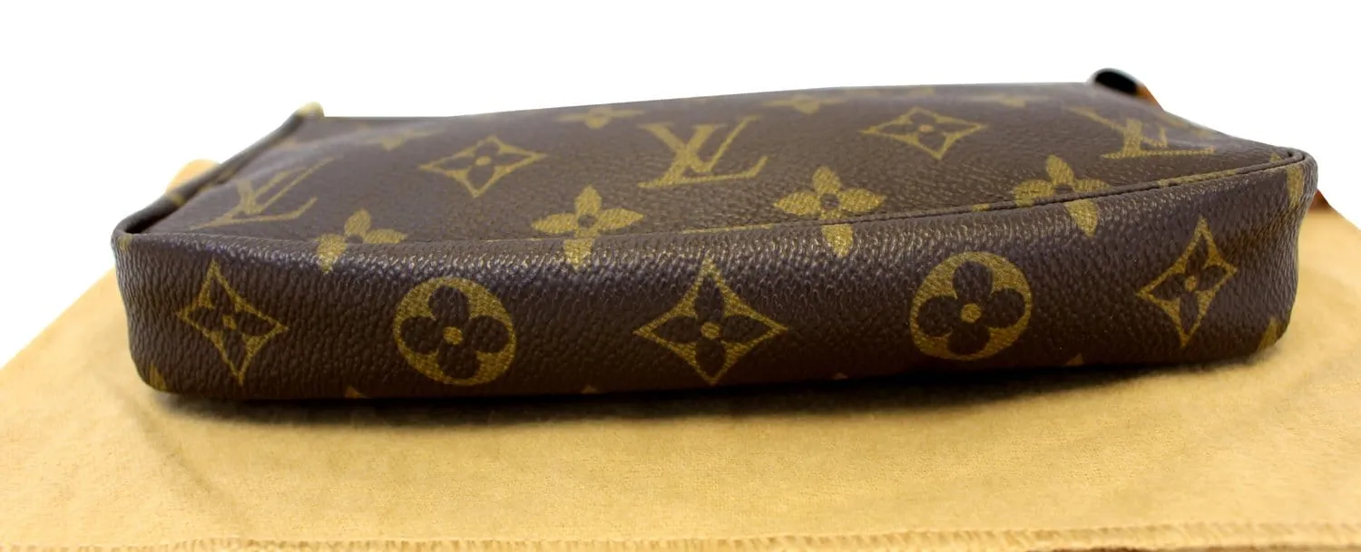 LOUIS VUITTON Monogram Canvas Pochette Accessoires Pouch