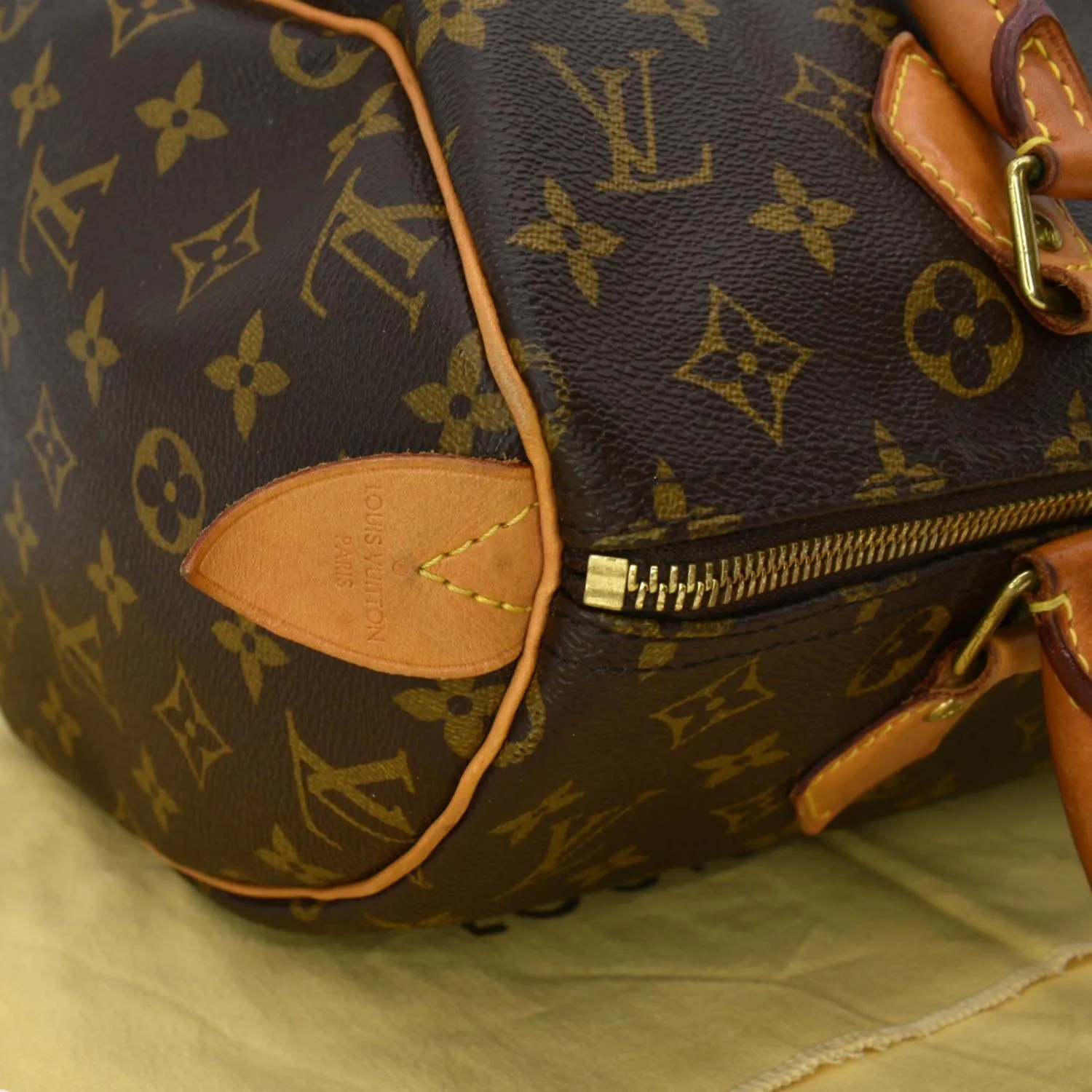 LOUIS VUITTON Speedy 30 Monogram Canvas Satchel Bag Brown