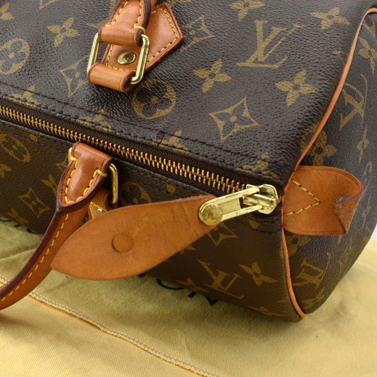 LOUIS VUITTON Speedy 30 Monogram Canvas Satchel Bag Brown