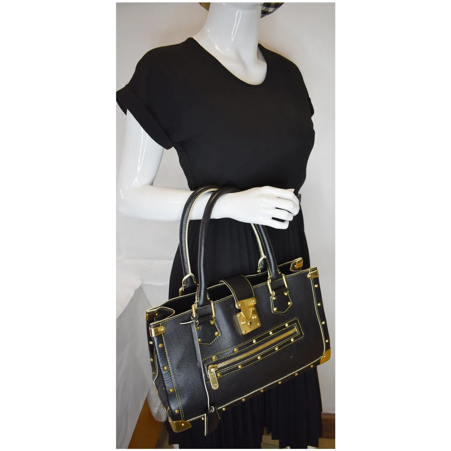 LOUIS VUITTON Suhali Le Fabuleux Leather Satchel Bag Black