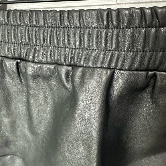 Monrow Black Faux Leather Mini Skirt Size Large