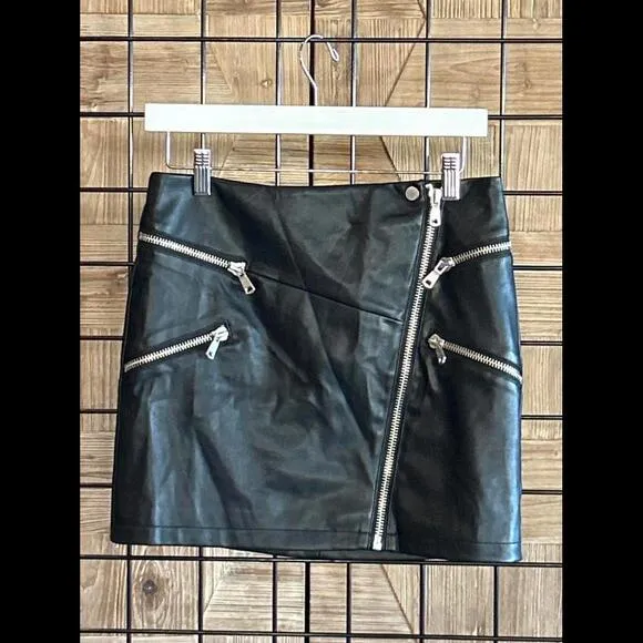NWT Avec Les Filles Womens Faux Leather Skirt Sz 4 Black Zipper Mini Gothcore