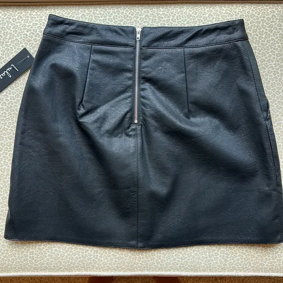 NWT Lulu’s Faux Leather Mini Skirt