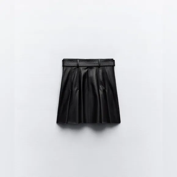 NWT ZARA FAUX LEATHER PLEATED MINI SKIRT