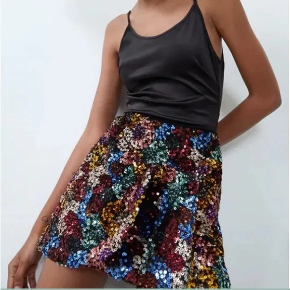 NWT Zara Multicolor Sequins Mini Skirt Front Tie Light Stretch Size US Smalll