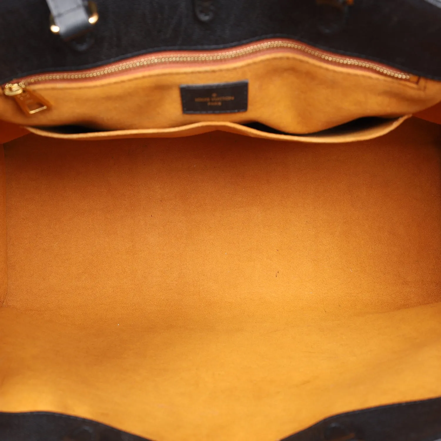 OnTheGo Tote GM