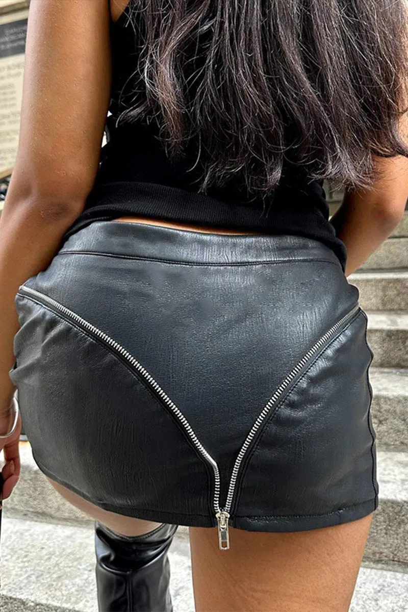 QI860 Faux Leather Mini Skirt