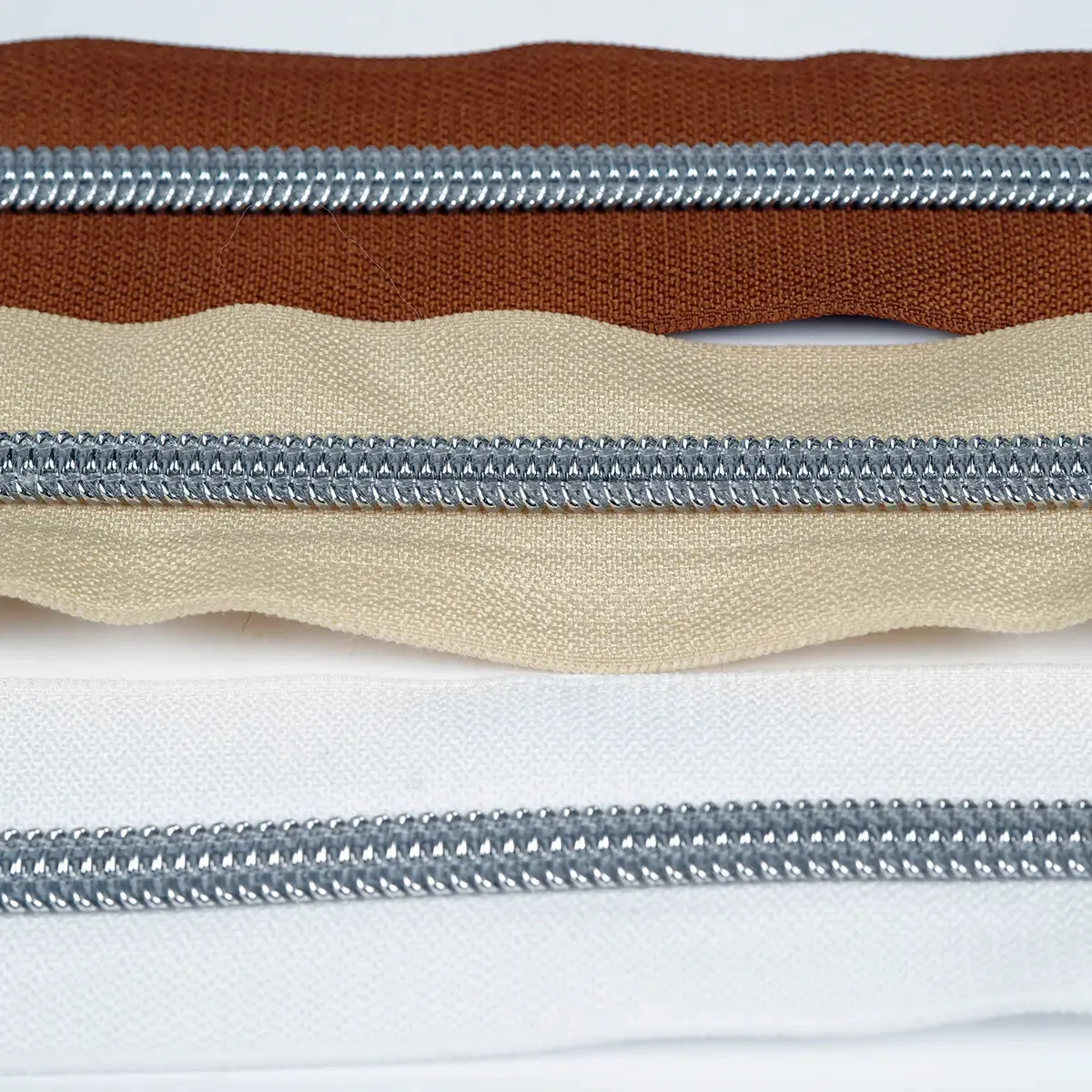 Silver Metallic Nylon No 5 Zipper 3 Yards Roll