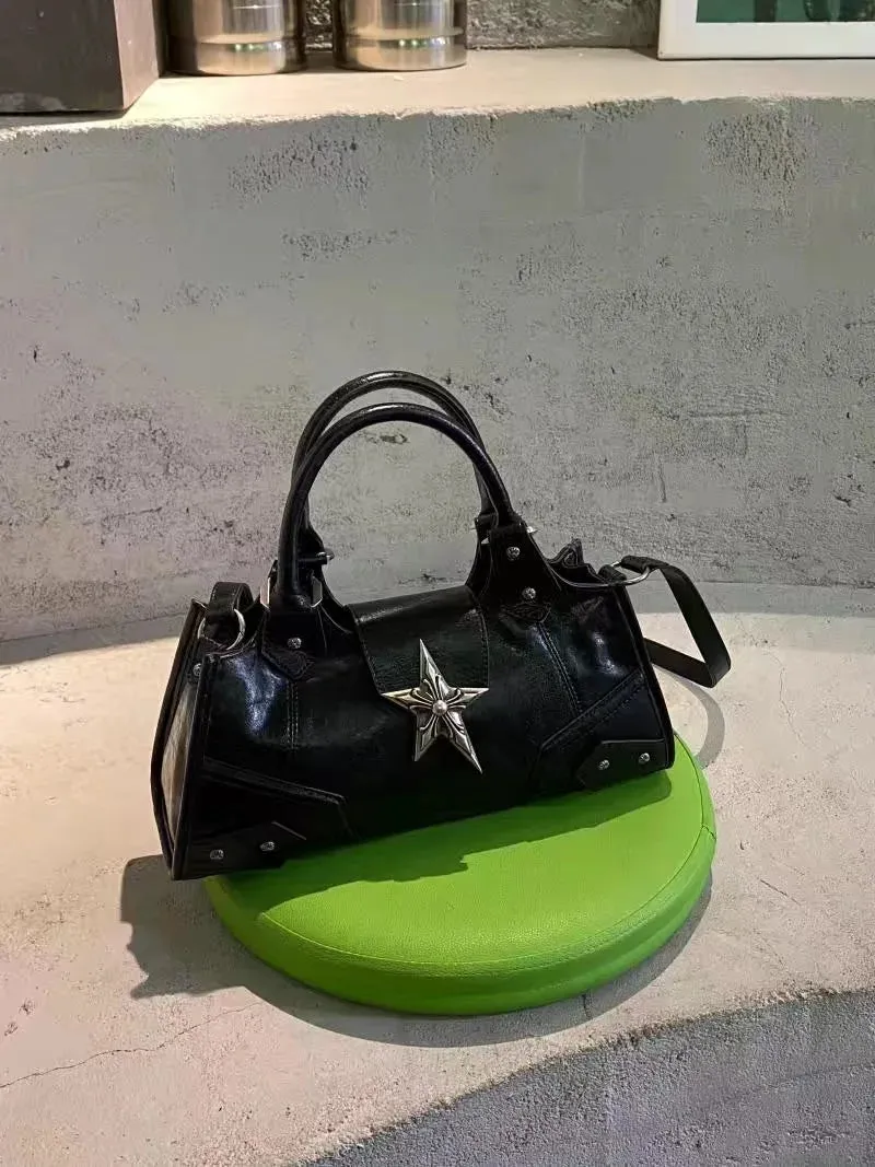 Sohiwoo Vintage Women's Metal Star Shoulder Bag Gothic Black Rivet Underarm Bag Y2k Hot Girls Crossbody Bag PU Leather Tote Handbags