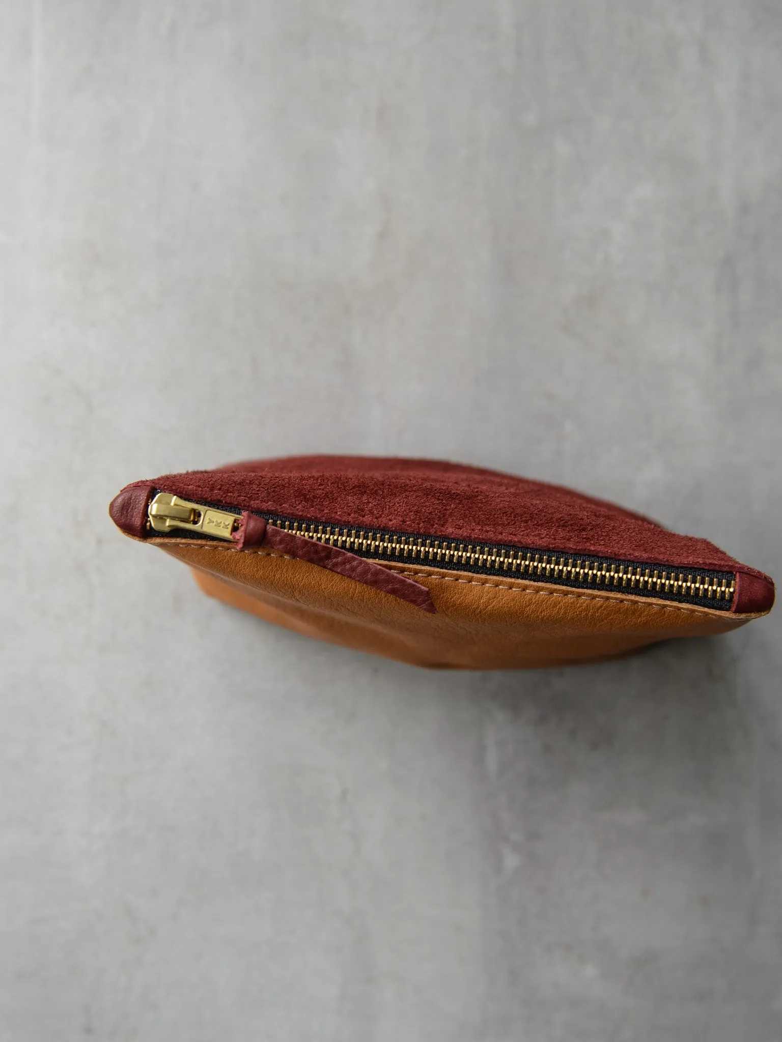 TAN/BORDEAUX SUEDE CONTRAST POUCH