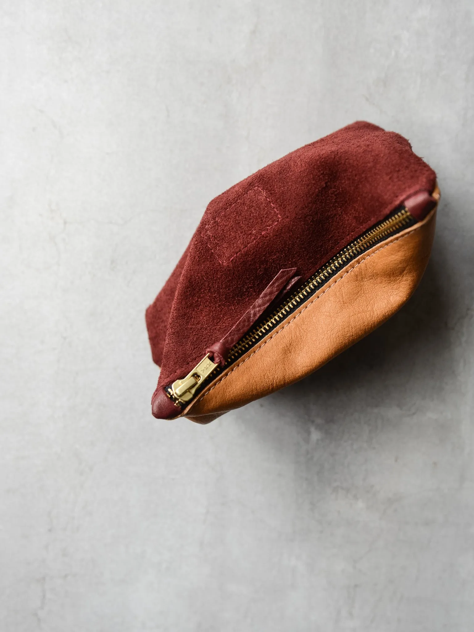 TAN/BORDEAUX SUEDE CONTRAST POUCH