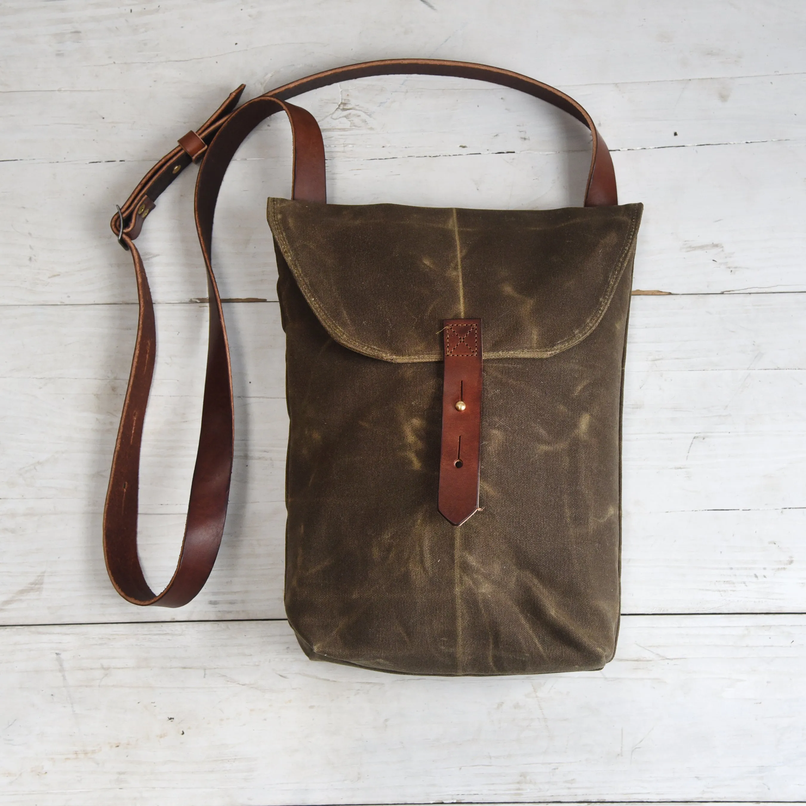 The Hunter Satchel