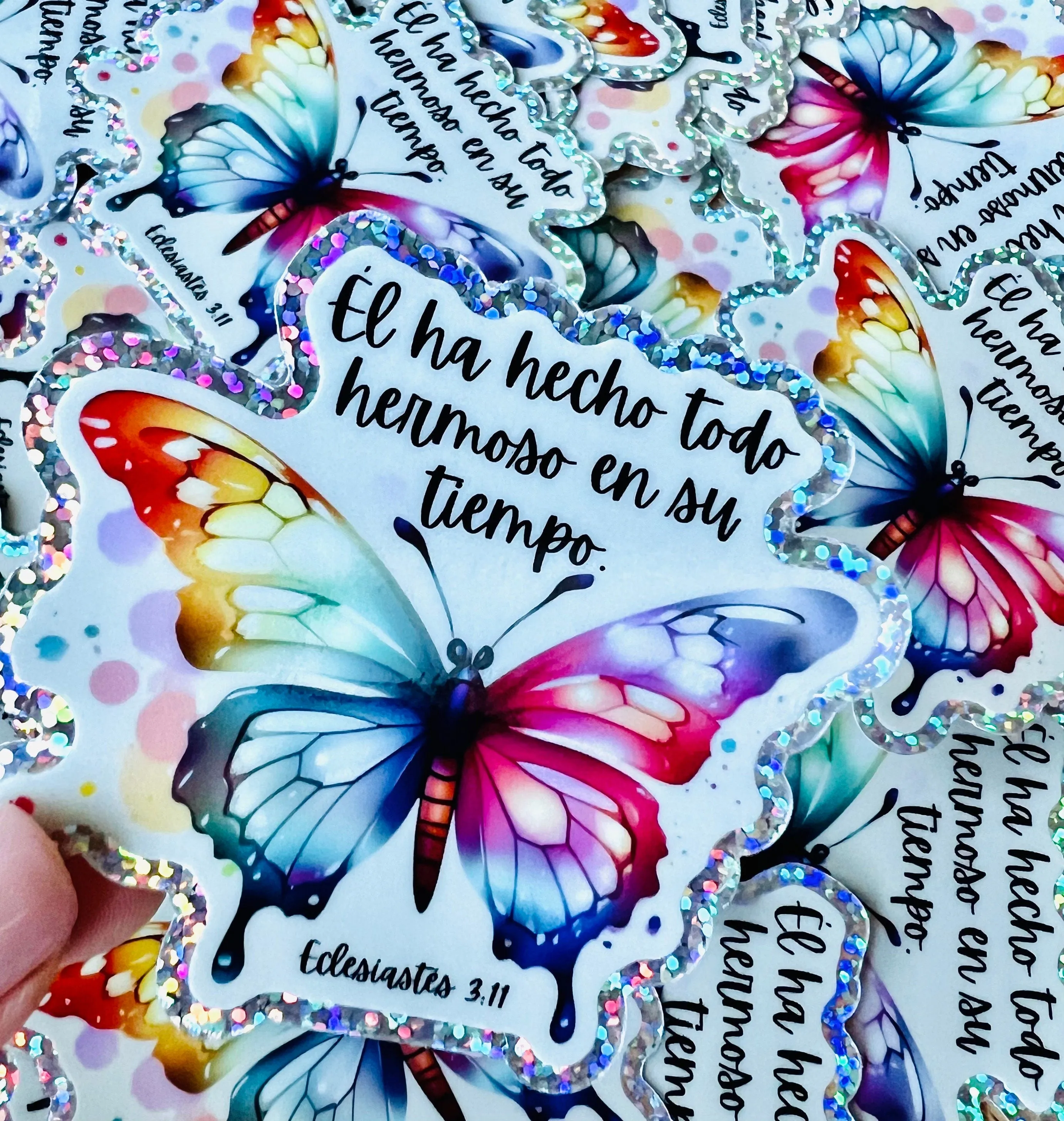 Todo lo Ha Hecho Hermoso en Su Tiempo Eclesiastés 3:11 Pegatina Impermeable Holográfica