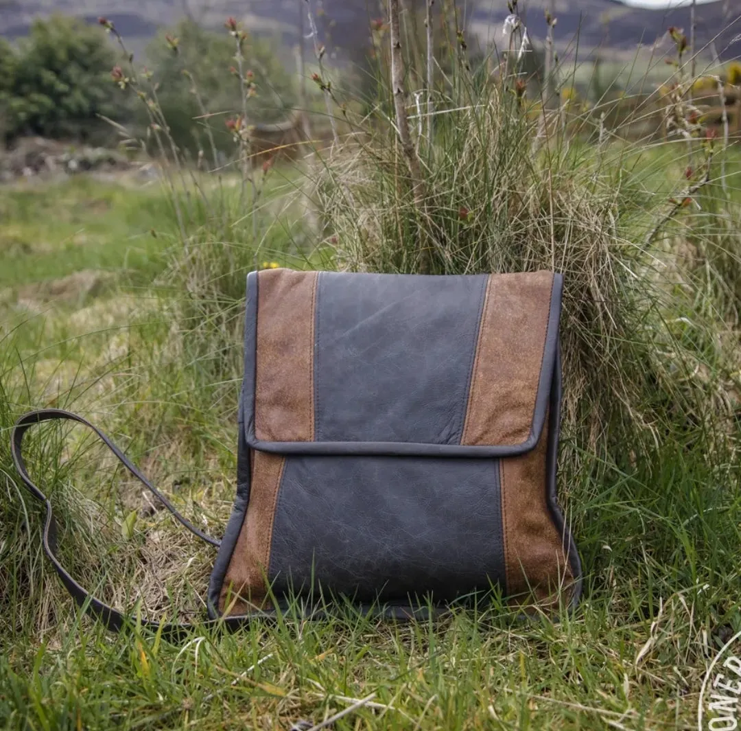 Toner Large Shoulder Bag