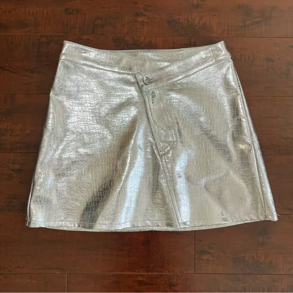 TORN BY RONNY KOBO Donnie Skirt Silver Faux Leather Mini Asymmetric Size XS