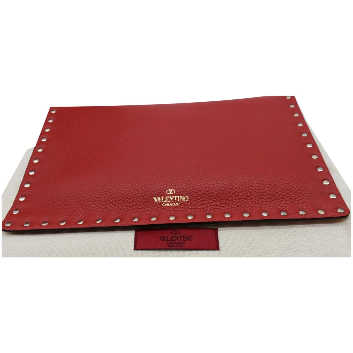 VALENTINO Garavani Rockstud Grainy Envelope Pouch Red