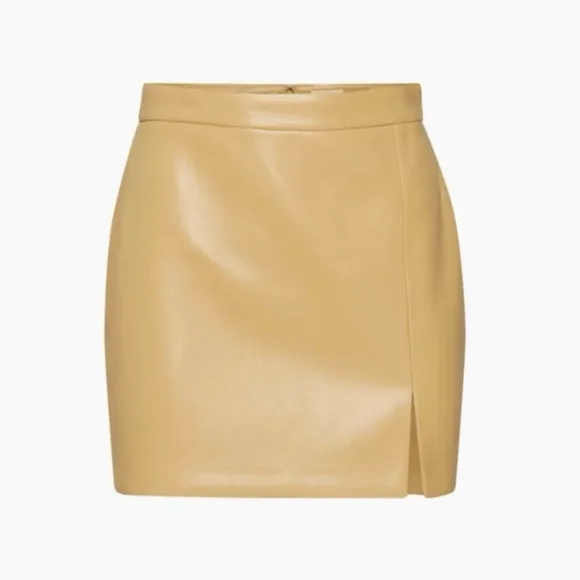 Wilfred Aritzia Patio Mini Skirt Faux Leather in Cream Size 4