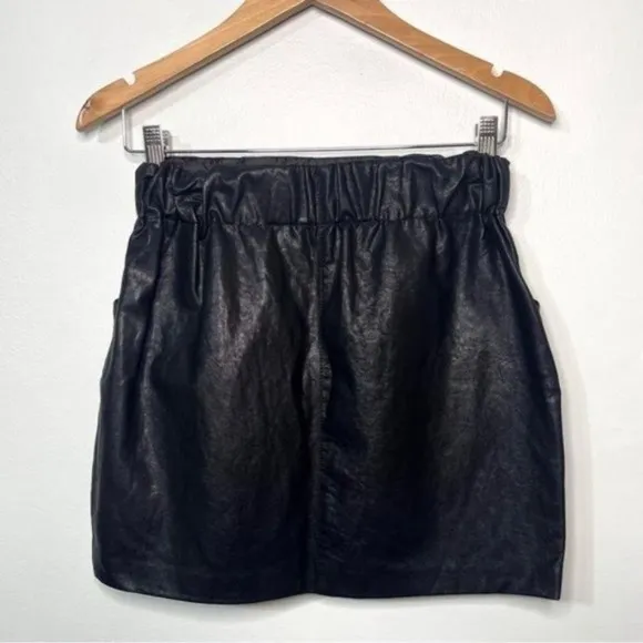 Zara Black Faux Leather High Rise Paperbag Mini Skirt with Pockets XS